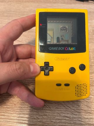 Nintendo Game Boy Color Amarilla