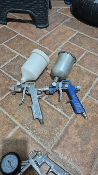 Pistola de  pintar  y accesorios