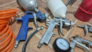Pistola de  pintar  y accesorios