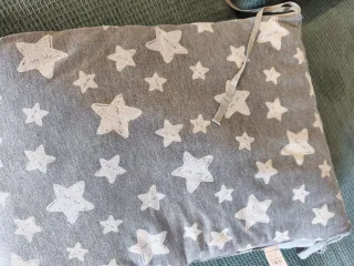 Chichonera para cuna con estrellas