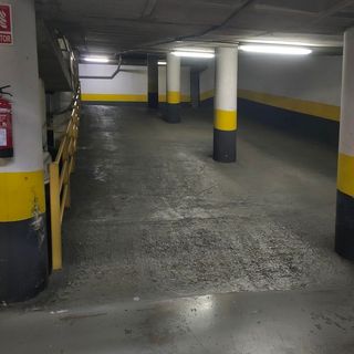 Garaje en venta en Sant Josep en Hospitalet de Llobregat, L´