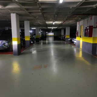 Garaje en venta en Sant Josep en Hospitalet de Llobregat, L´
