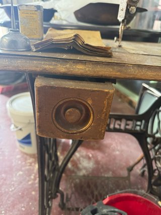 Máquina de Coser Antigua Singer con Pie