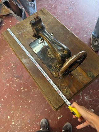 Máquina de Coser Antigua Singer con Pie