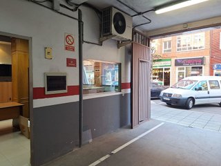 Local comercial en alquiler en Milán - Pumarín - Teatinos en Oviedo