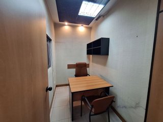 Local comercial en alquiler en Milán - Pumarín - Teatinos en Oviedo