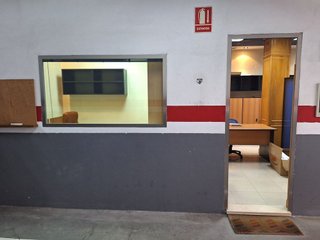 Local comercial en alquiler en Milán - Pumarín - Teatinos en Oviedo