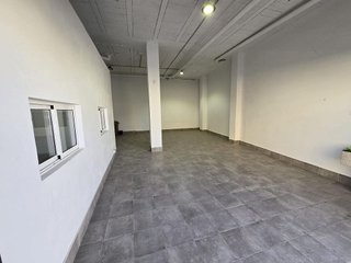 Local comercial en venta en Huércal de Almería