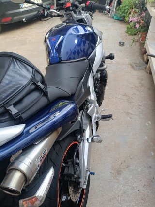 Suzuki GSR 600 Azul/Plata