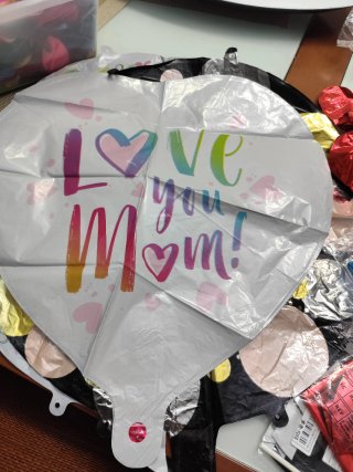 Lote cintas, globos, maderas , cajas para tazas