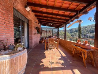 Chalet en venta en Corbera de Llobregat