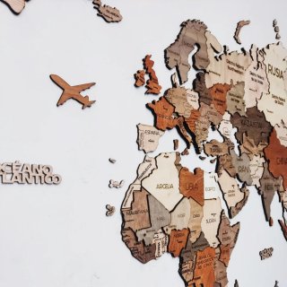 Mappamondo in legno fatto a mano