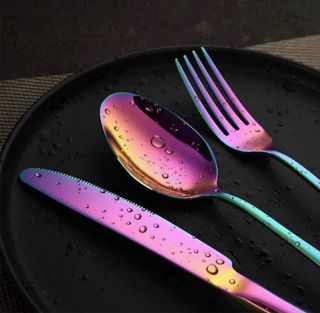 Juego de cubiertos arcoíris 9 piezas