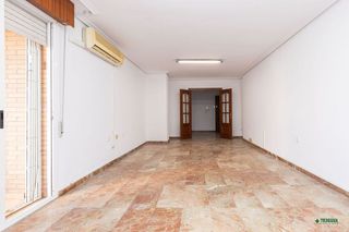 Piso en venta en Barrio Alto - San Félix - Oliveros - Altamira en Almería