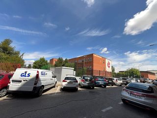Local comercial en venta en Villayuventus-Renfe en Parla