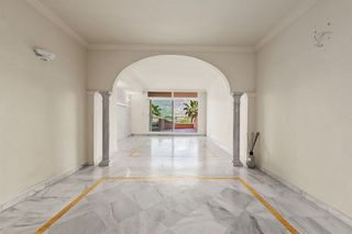 Piso en alquiler en Los Naranjos - Las Brisas en Marbella