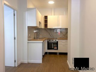 Local comercial en venta en Peñagrande en Madrid