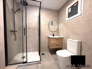 Local comercial en venta en Peñagrande en Madrid