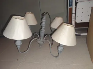 Lámpara de techo beige y gris