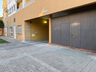 Local comercial en venta en Crevillet - Pinar Alto en Puerto de Santa María (El)