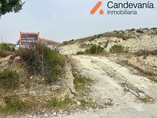 Terreno en venta en Zuera