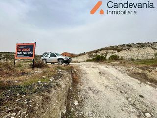Terreno en venta en Zuera