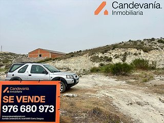 Terreno en venta en Zuera