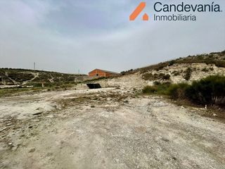Terreno en venta en Zuera