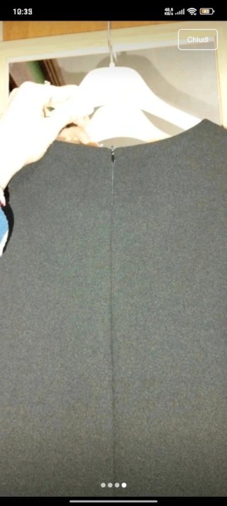 Abito donna nero con maniche a sbuffo