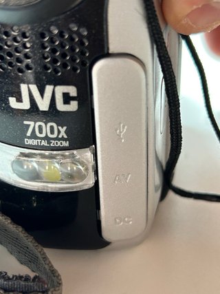Videocámara JVC GR-DX77E