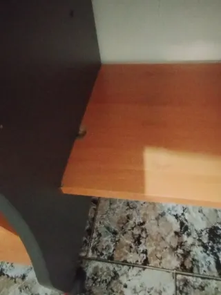 Mesa de escritorio madera y metal