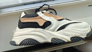 Tenis Mujer Beige y Blanco