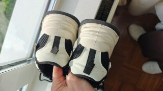 Tenis Mujer Beige y Blanco
