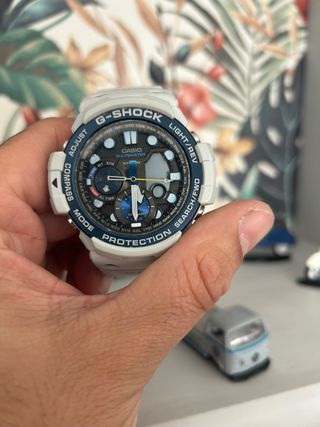 Casio G-Shock Gulfmaster Blanco y Azul