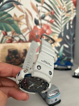 Casio G-Shock Gulfmaster Blanco y Azul