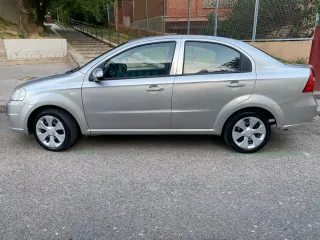Chevrolet Aveo 2011 sedan.