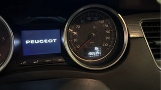 Peugeot 508 SW plateado techo solar full extras