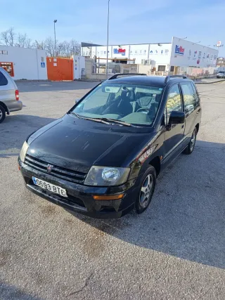 Mitsubishi Space Runner 2002