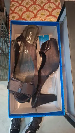 Sandalias tacón Marypaz negras talla 38 elegantes