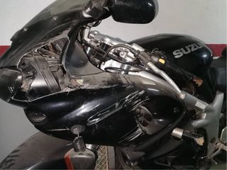 Suzuki Negra Deportiva
