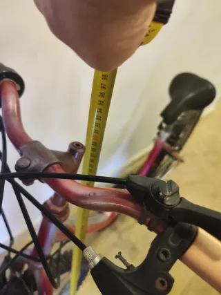 Bicicleta infantil roja de 7-12 años