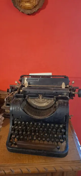 Máquina de escribir antigua