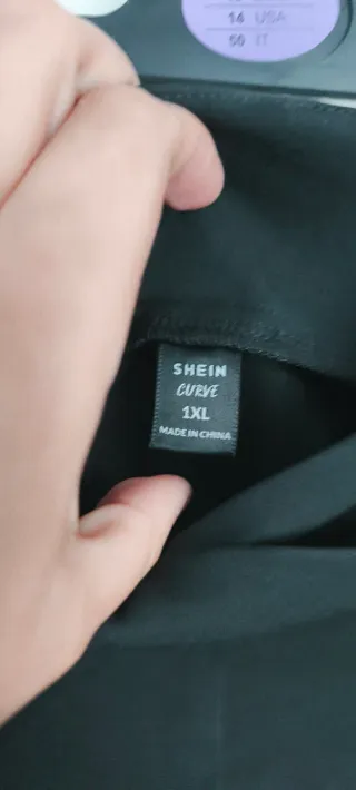 Pantalón vestir corto negro