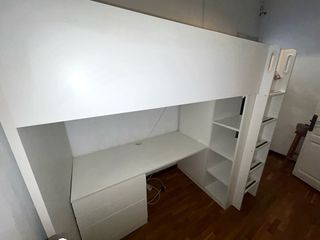Litera Blanca Ikea con Escritorio y Armario