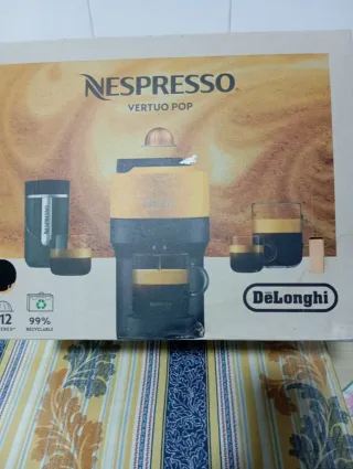 Cafetera Nespresso Negra