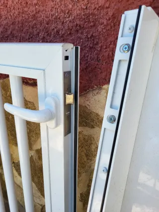 Puerta de aluminio