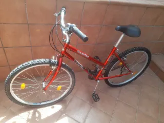 Bicicleta Trek 820 Montaña Roja