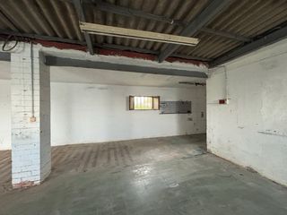 Alquilo local para uso de  almacen