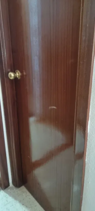5 Puertas de interior 3 de dormitorios 2 de baños