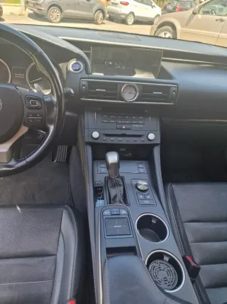 Lexus RC 300h 2016